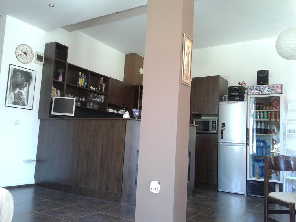Zora Guest House Primorsko Exterior photo